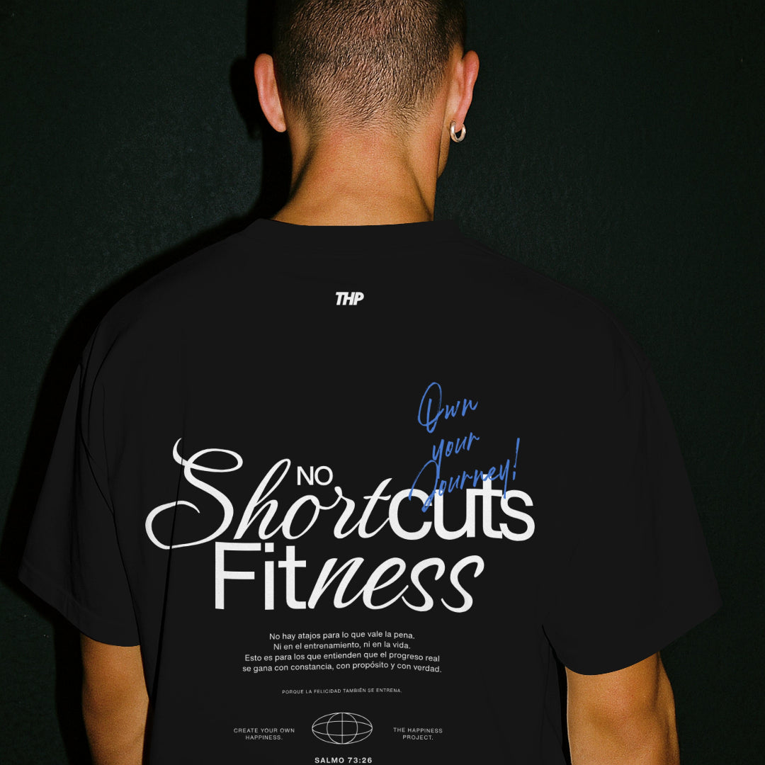 T-Shirt THP No Shortcuts – Performance Edition (Preventa · Cierra el 15 de diciembre) The Happiness Project