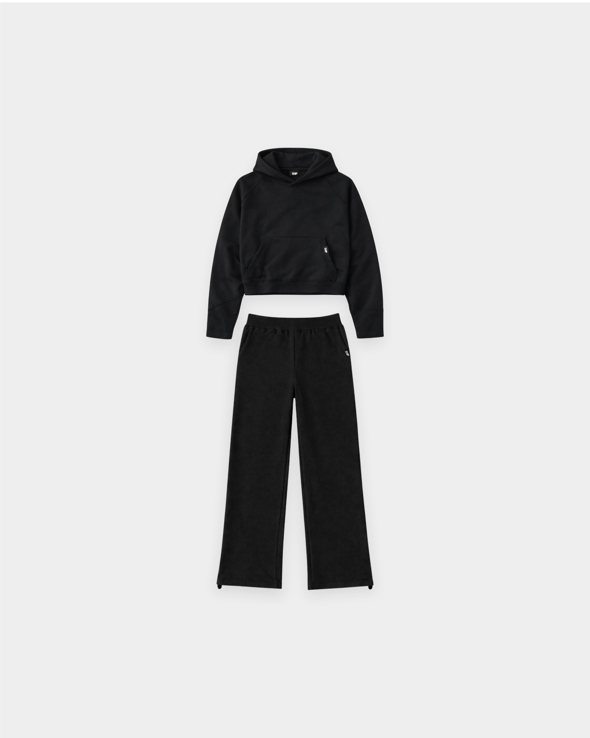 THP Everywhere Set – Crop Hoodie & Oversized Joggers Negro The Happiness Project